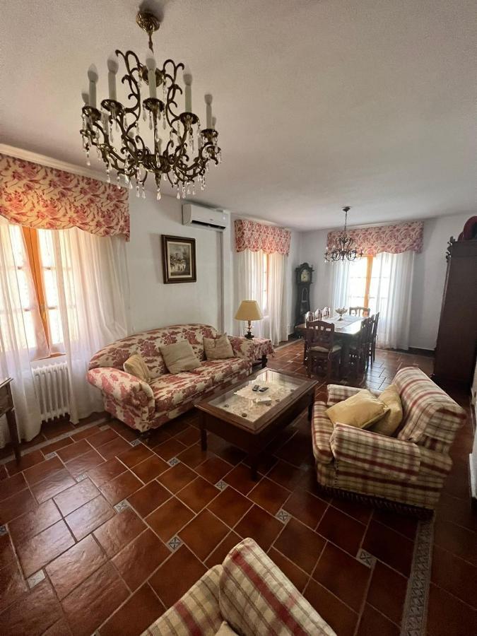 Вілла Casa Rural Casa Maria Camunas Para 12 Personas Екстер'єр фото